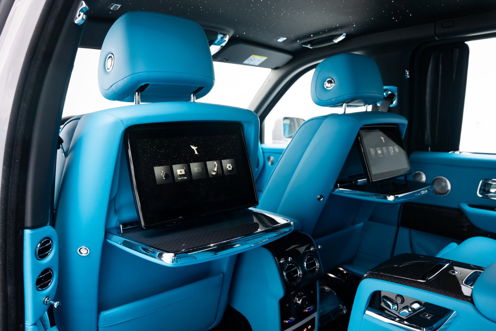 2025 ROLLS ROYCE GCC CULLINAN BLACK BADGE. WARANTY SERVICE